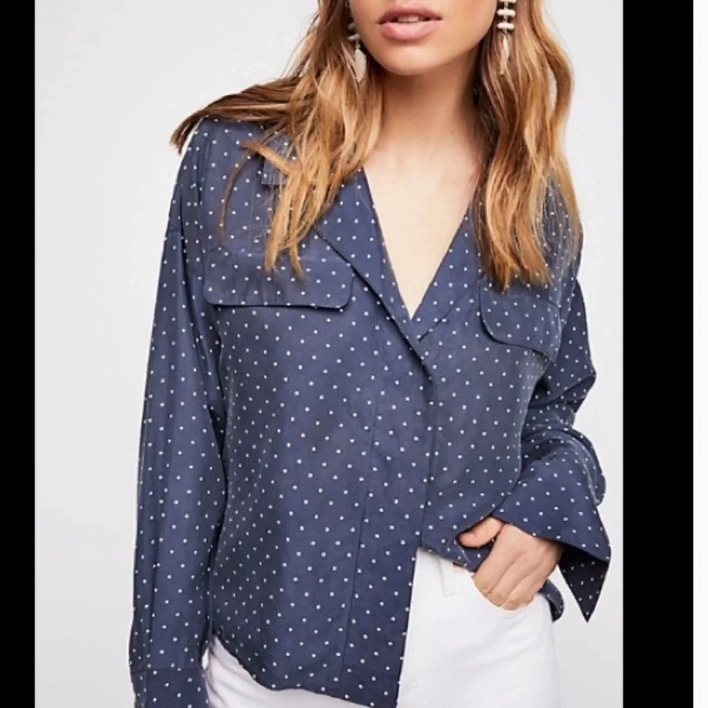 M19 Free People White Red Silk‎ Polka Dot Button Down Shirt